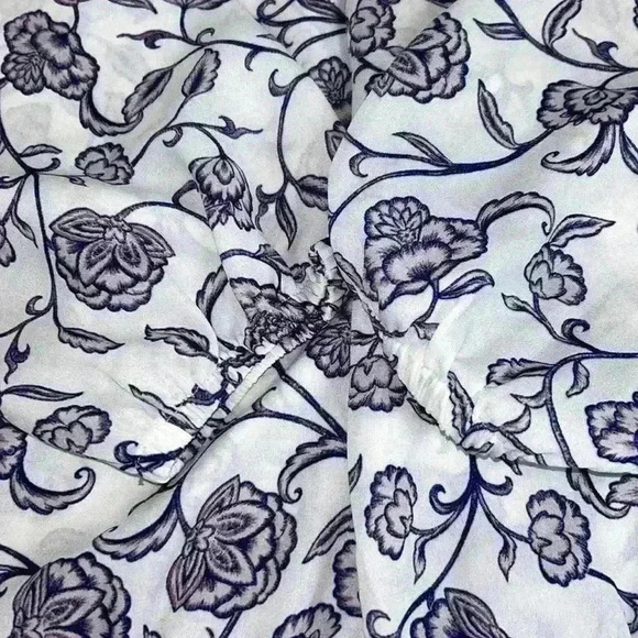 Chaus Purple Wisteria Ice Floral Print V-Neck Balloon sleeve Blouse, M - Picture 9 of 13